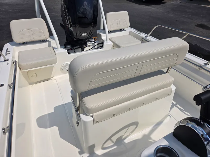 Slide: The Image of Boston Whaler 170 Montauk 2027 - 24