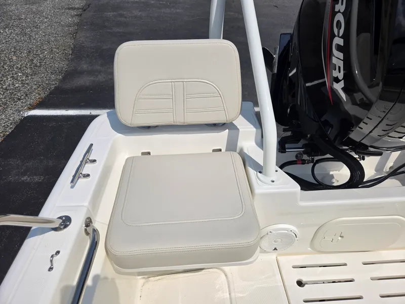 Slide: The Image of Boston Whaler 170 Montauk 2027 - 24