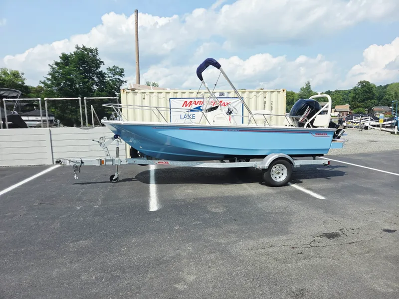 Slide: The Image of Boston Whaler 170 Montauk 2027 - 2