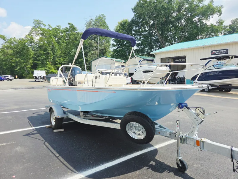 Slide: The Image of Boston Whaler 170 Montauk 2027 - 8