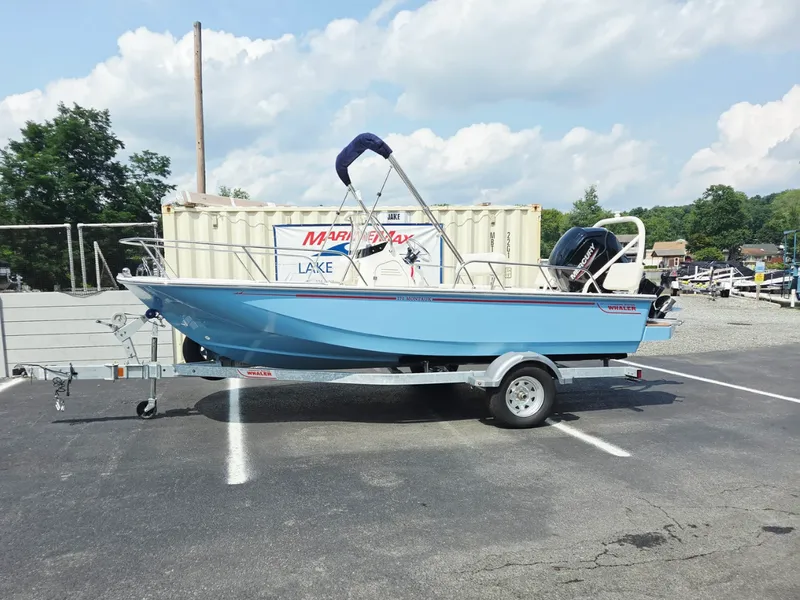 Slide: The Image of Boston Whaler 170 Montauk 2027 - 1