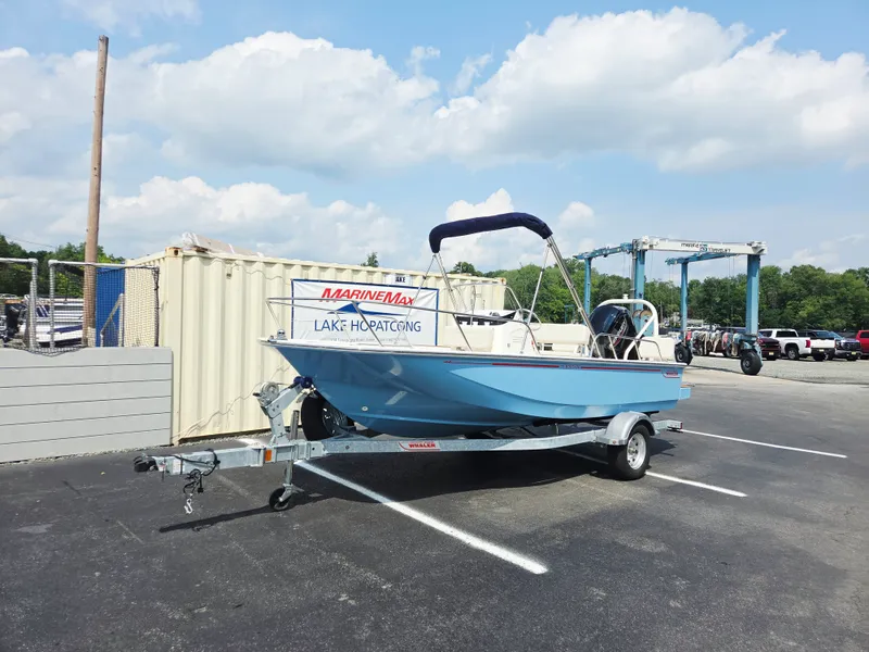 The Image of Boston Whaler 170 Montauk 2027 - 0