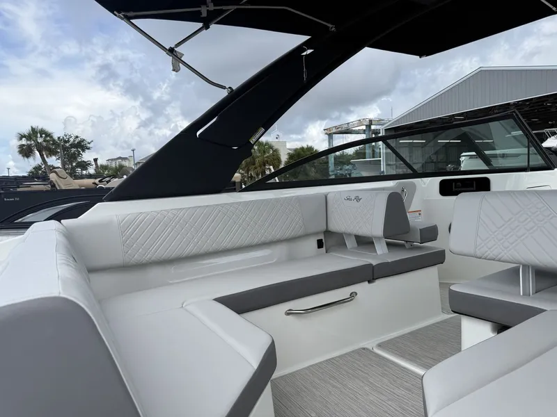 Slide: The Image of Sea Ray SDX 250 Outboard 2026 - 19