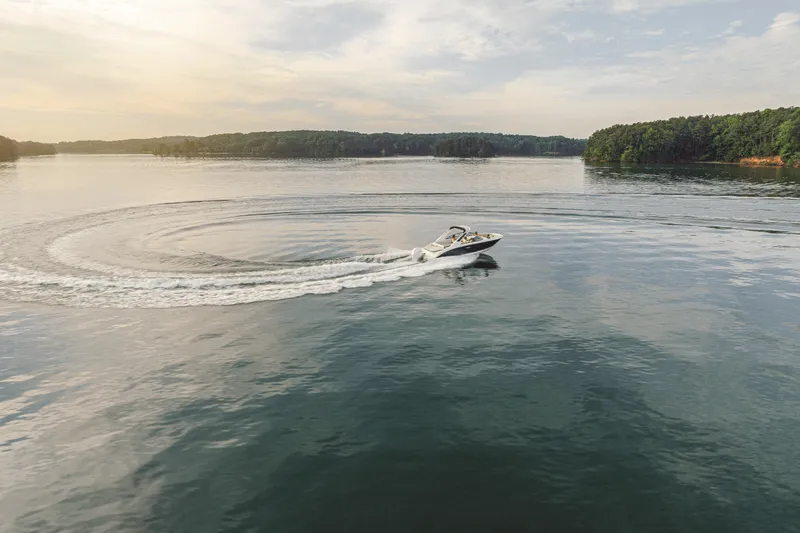 Slide: The Image of Sea Ray SDX 250 Outboard 2026 - 47