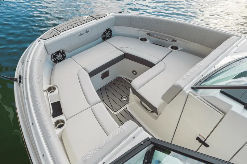 Slide: The Image of Sea Ray SDX 250 Outboard 2026 - 7