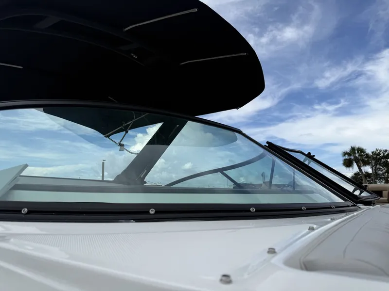 Slide: The Image of Sea Ray SDX 250 Outboard 2026 - 26