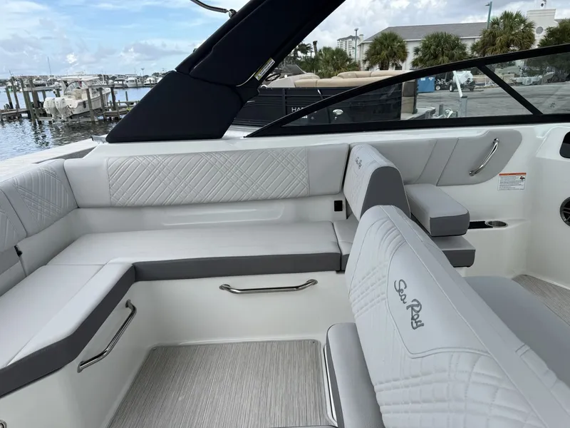 Slide: The Image of Sea Ray SDX 250 Outboard 2026 - 20