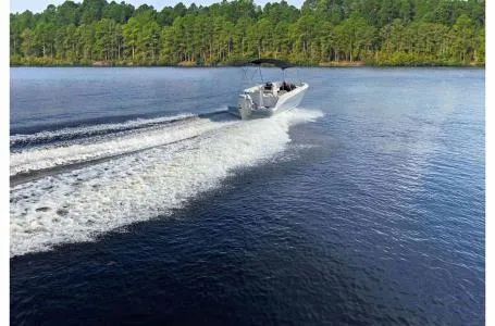 Slide: The Image of Stingray 172SC 2023 - 2