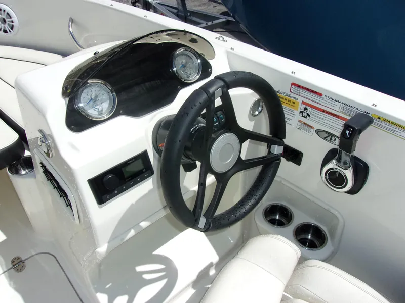 Slide: The Image of Stingray 172SC 2023 - 9