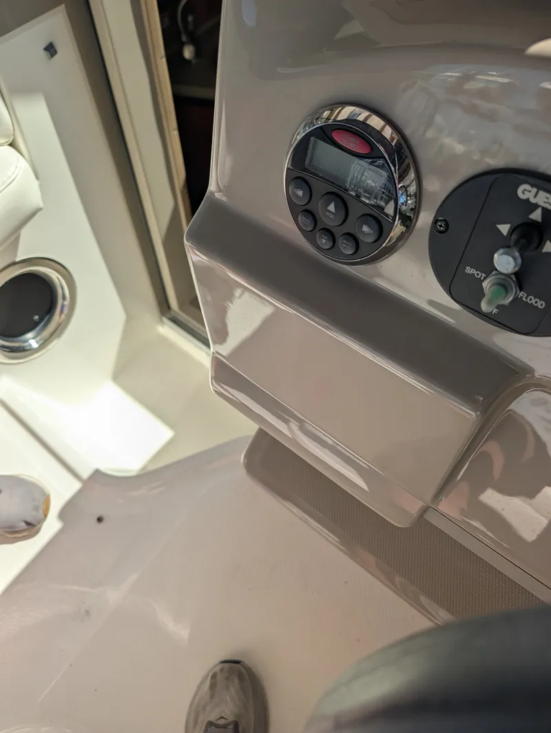 Slide: The Image of Sea Ray 240 SUNDANCER 2007 - 20
