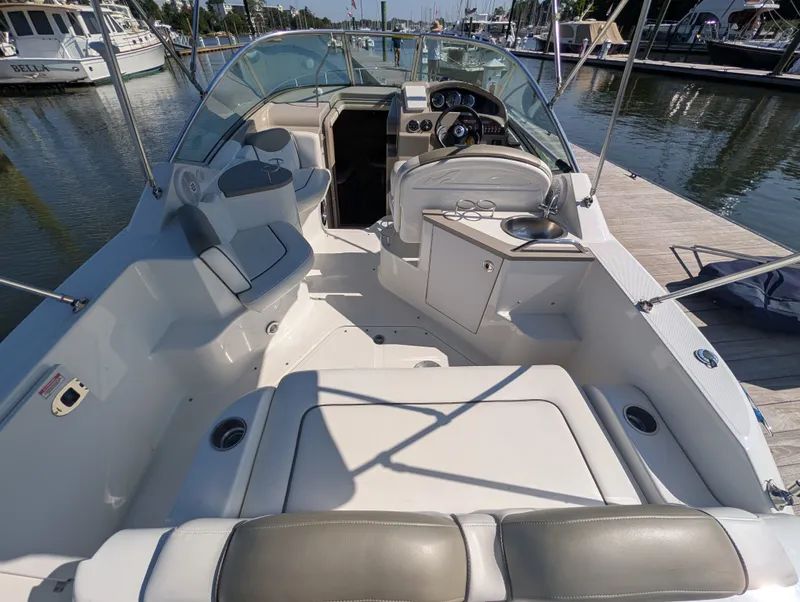Slide: The Image of Sea Ray 240 SUNDANCER 2007 - 28