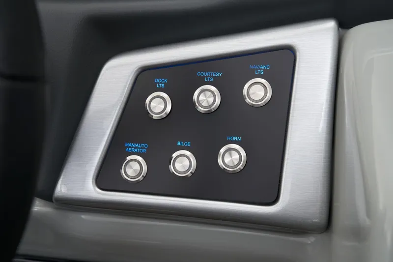 Slide: The Image of Ranger 223F 2023 - 31