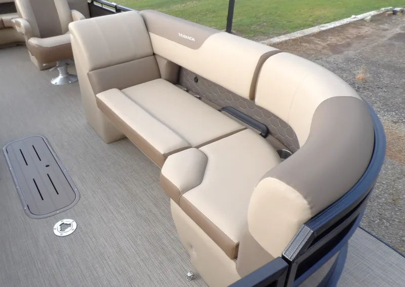 Slide: The Image of Veranda VR235L 2026 - 6