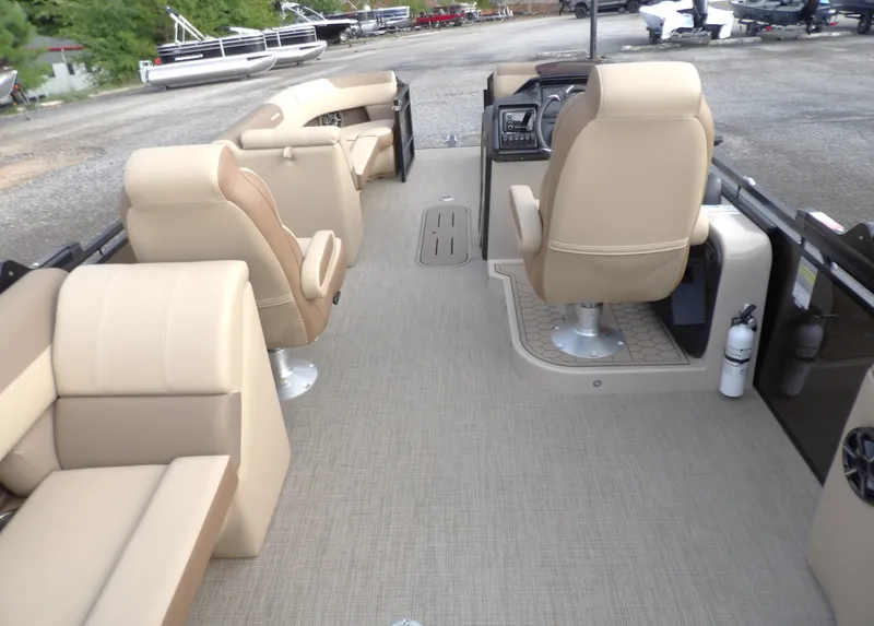 Slide: The Image of Veranda VR235L 2026 - 15