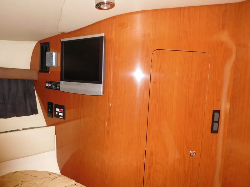 Slide: The Image of Regal 4080 Sportyacht 2007 - 51