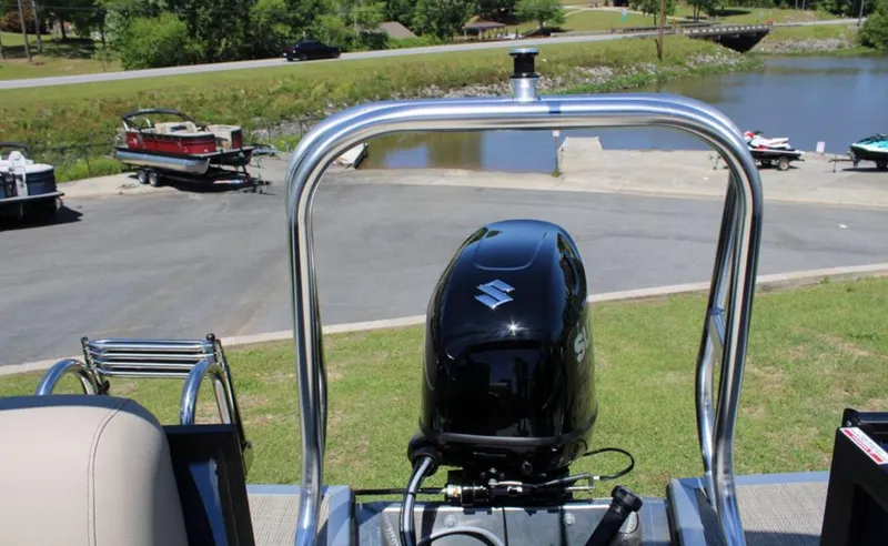 Slide: The Image of Bentley Pontoons Legacy 220 Navigator 2023 - 8