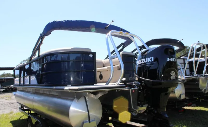 Slide: The Image of Bentley Pontoons Legacy 220 Navigator 2023 - 9