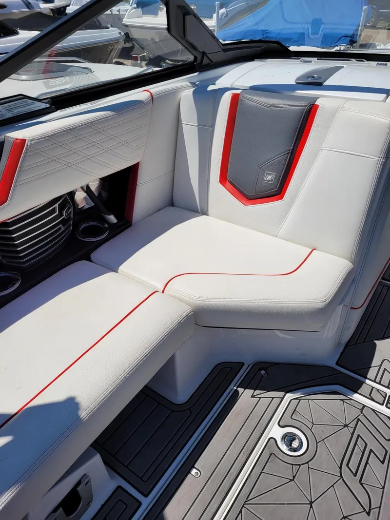 Slide: The Image of Nautique Super Air G23 2020 - 11