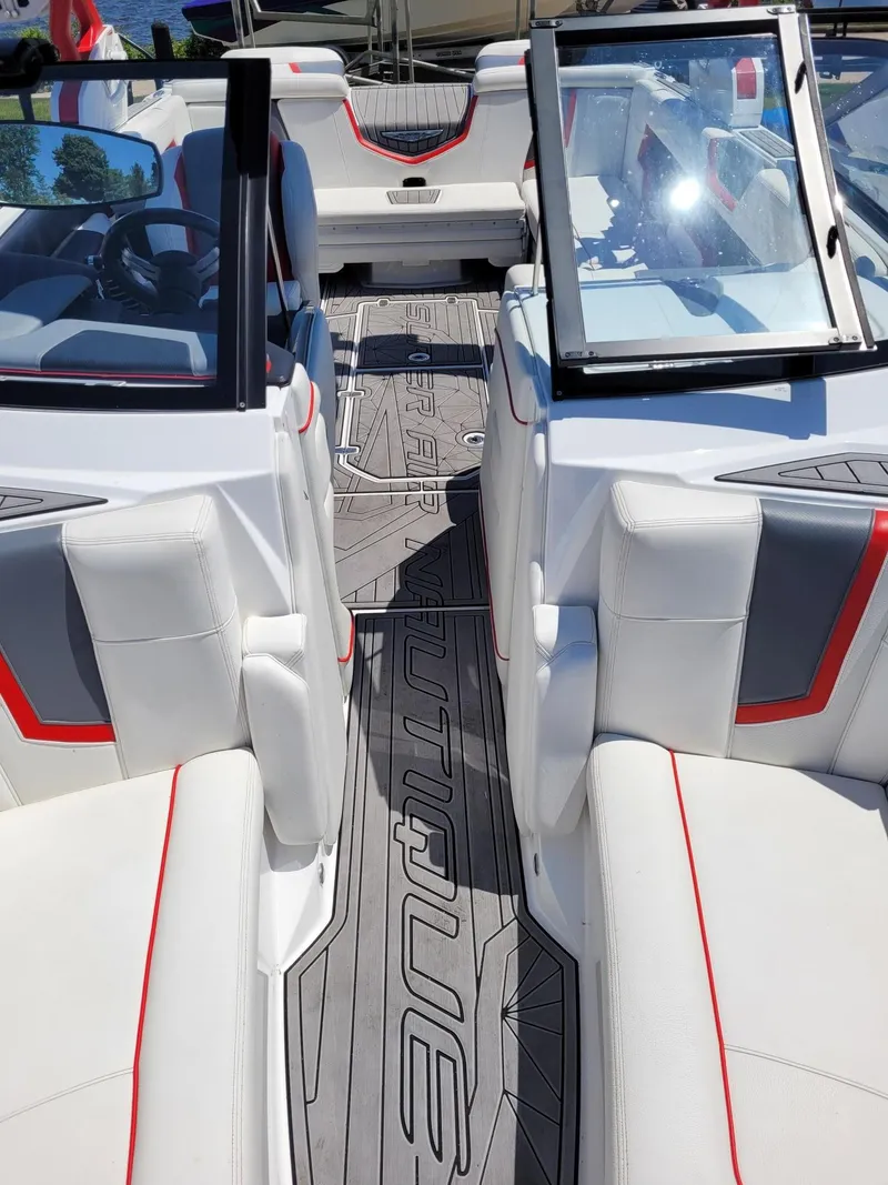 Slide: The Image of Nautique Super Air G23 2020 - 14