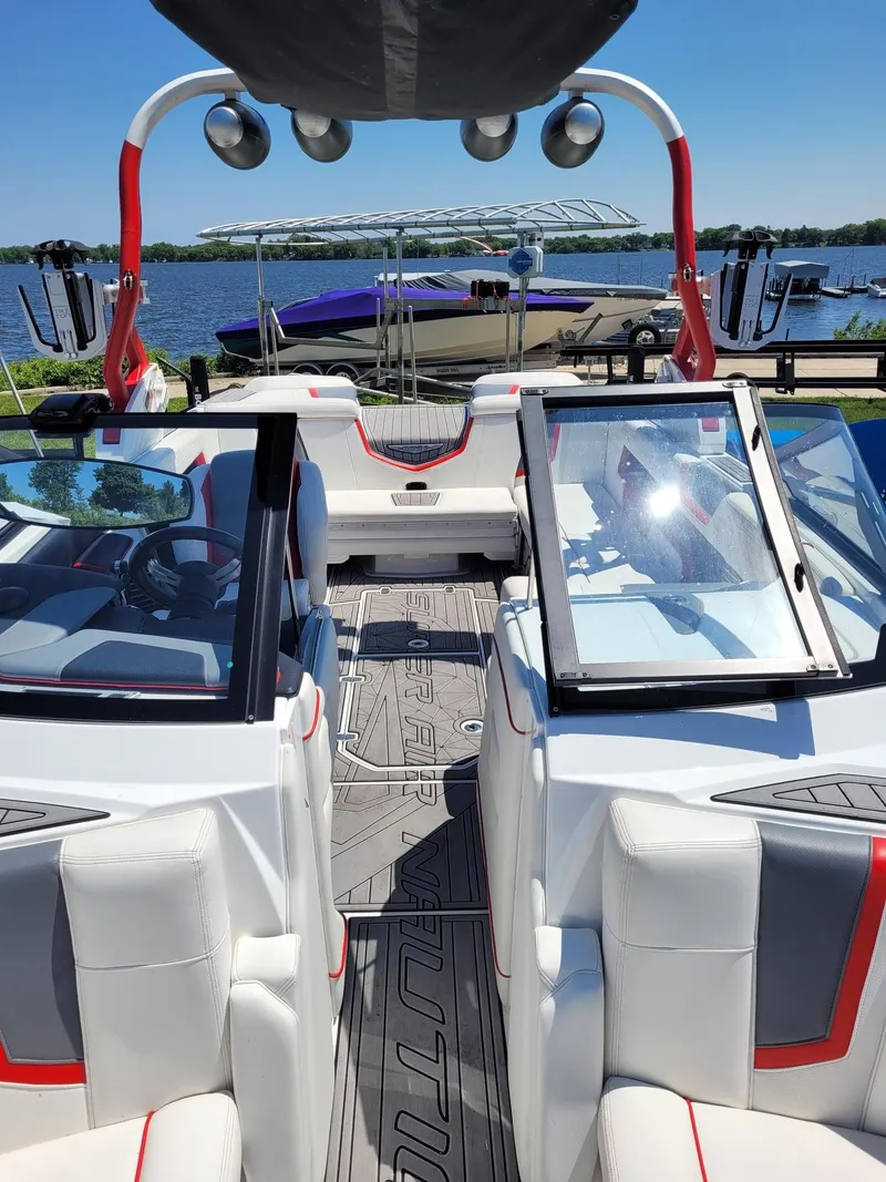 Slide: The Image of Nautique Super Air G23 2020 - 15