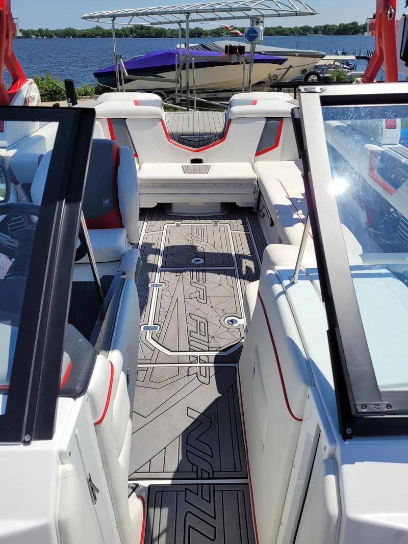 Slide: The Image of Nautique Super Air G23 2020 - 16