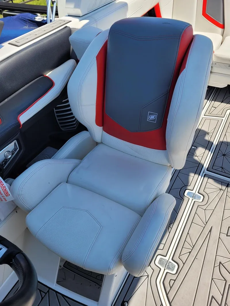 Slide: The Image of Nautique Super Air G23 2020 - 17