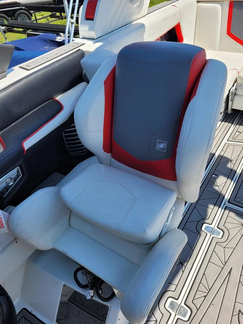 Slide: The Image of Nautique Super Air G23 2020 - 19