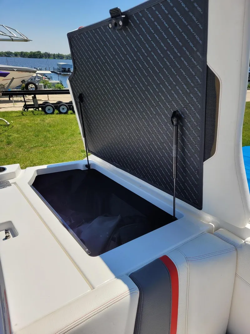 Slide: The Image of Nautique Super Air G23 2020 - 24