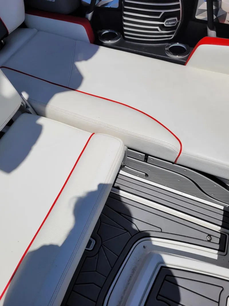 Slide: The Image of Nautique Super Air G23 2020 - 27