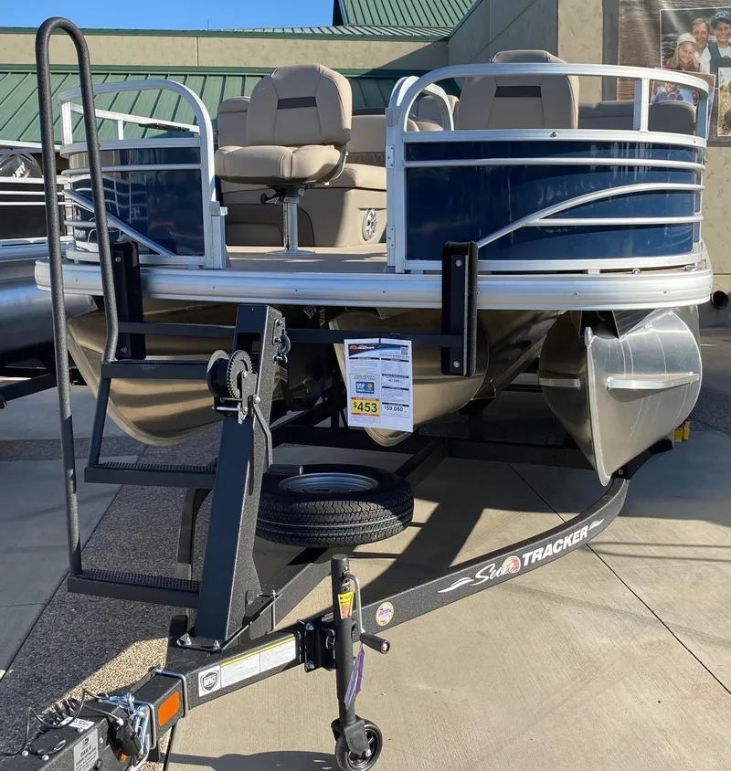 Slide: The Image of 2023 Sun Tracker Fishin' Barge 22 XP3 pontoon boat on trailer. - 3