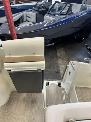 Slide: The Image of Chris-Craft Launch 28 GT 2024 - 15