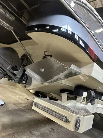 Slide: The Image of Chris-Craft Launch 28 GT 2024 - 9