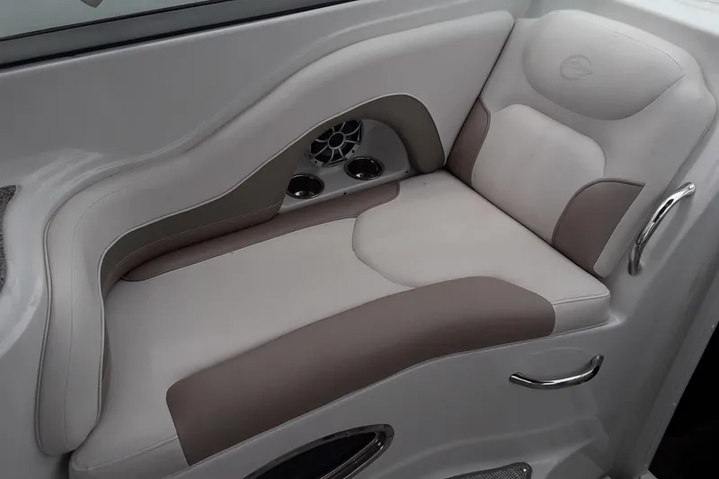 Slide: The Image of Crownline Boats 264 CR 2021 - 77