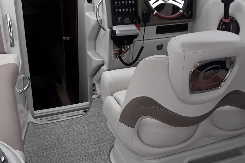 Slide: The Image of Crownline Boats 264 CR 2021 - 80