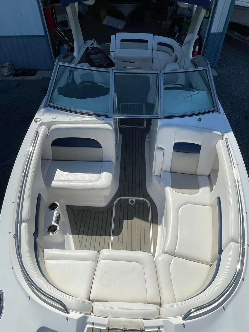 Slide: The Image of Interior view of a 2012 Chaparral 284 Sunesta boat. - 7