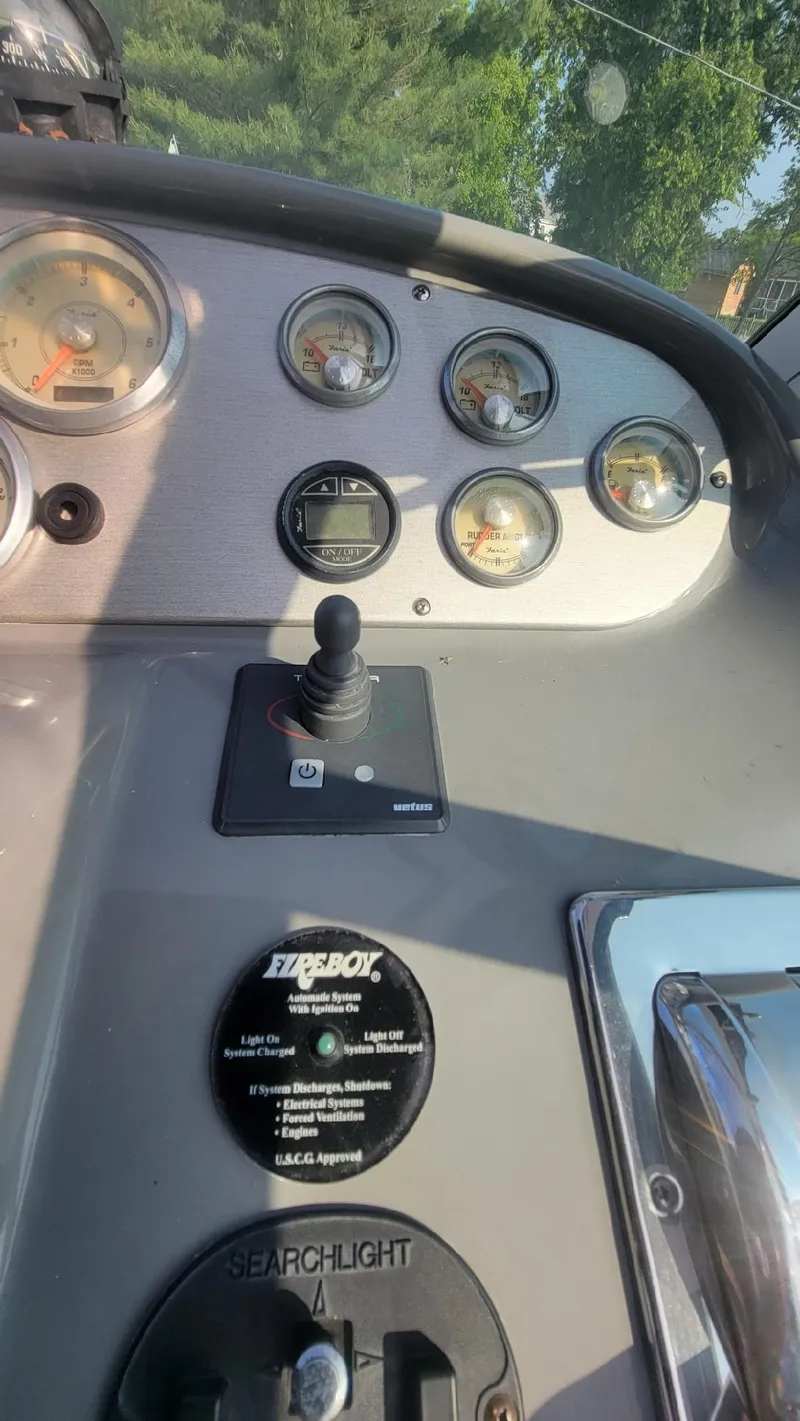 Slide: The Image of Cruisers Yachts 320 Express 2005 - 10