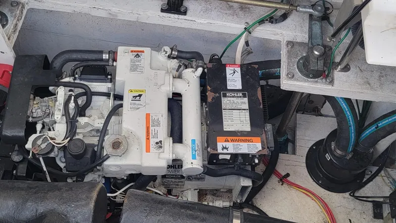 Slide: The Image of Cruisers Yachts 320 Express 2005 - 20