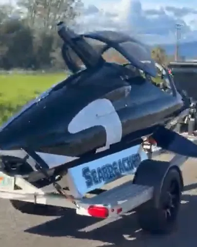 Slide: The Image of Seabreacher Model Z Killer Whale "Eclipse Tide" 2019 - 4