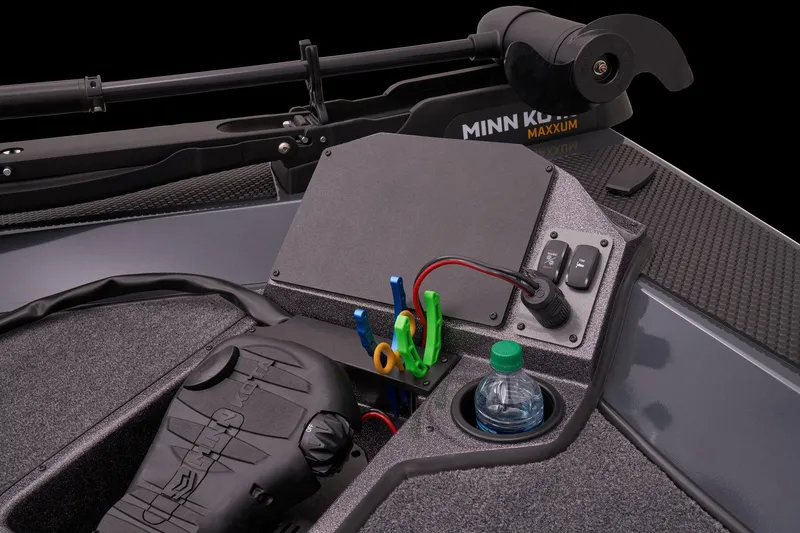 Slide: The Image of Ranger RT198P 2023 - 17