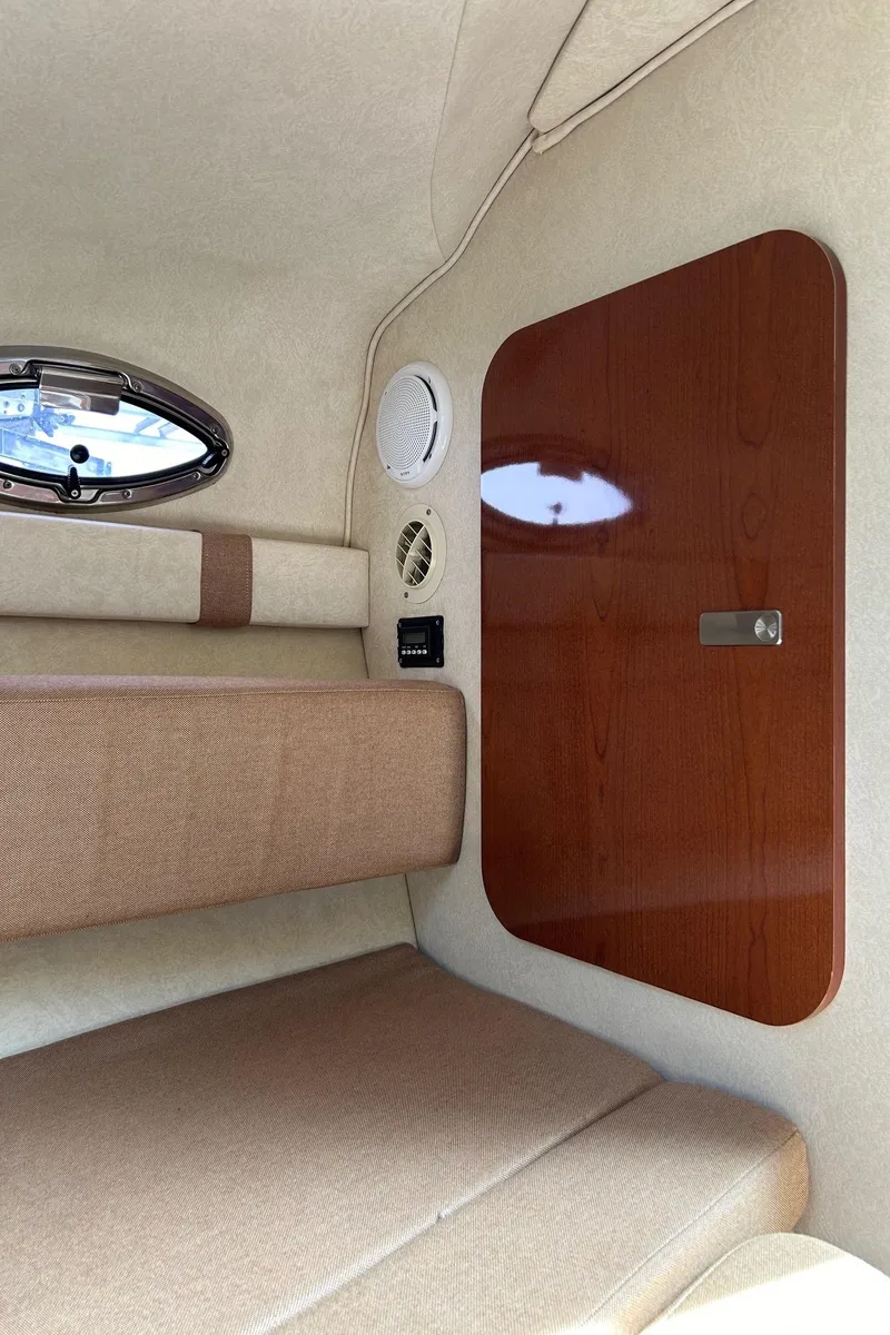 Slide: The Image of Sea Ray 240 Sundancer 2012 - 29