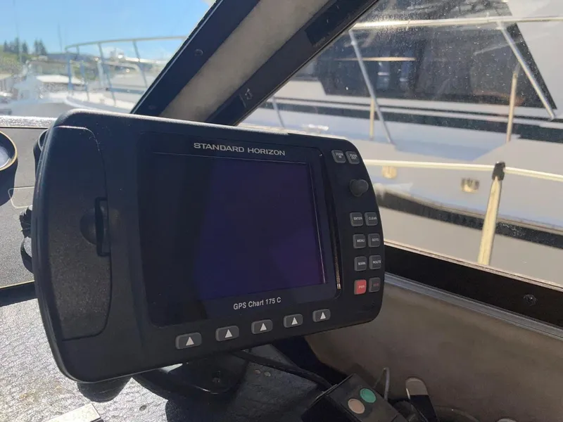 Slide: The Image of Standard Horizon GPS Chart 175C on a 1985 Nord West 900 boat. - 15