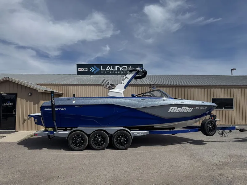 The Image of Malibu 25 LSV 2022 - 0