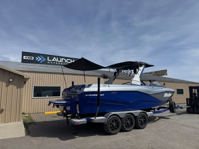 Slide: The Image of Malibu 25 LSV 2022 - 14