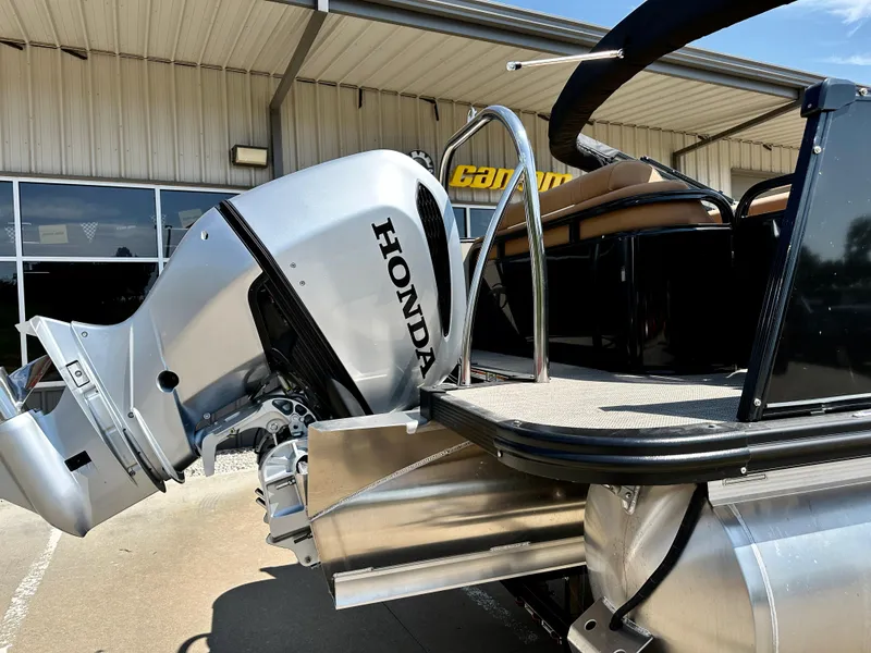 Slide: The Image of 2023 Tahoe Pontoon 25FT Cascade VRL Tritoon with Honda outboard motor. - 10