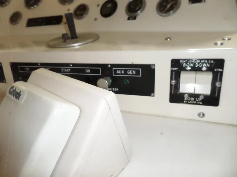 Slide: The Image of Bertram 42 Flybridge Motor Yacht 1978 - 51