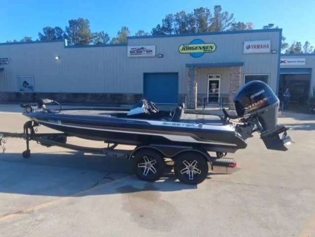 Slide: The Image of Skeeter ZX150 2023 - 1