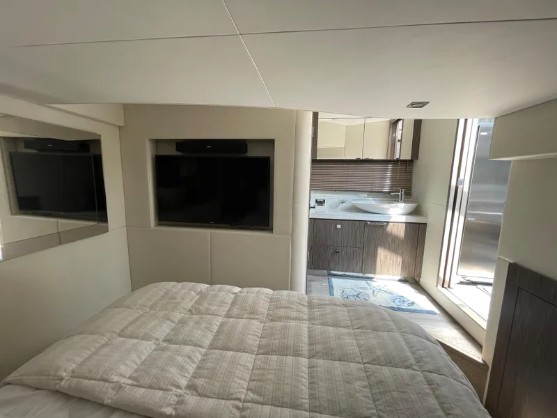 Slide: The Image of Sea Ray Sundancer 510 2018 - 64