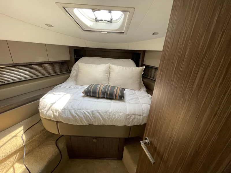 Slide: The Image of Sea Ray Sundancer 510 2018 - 67