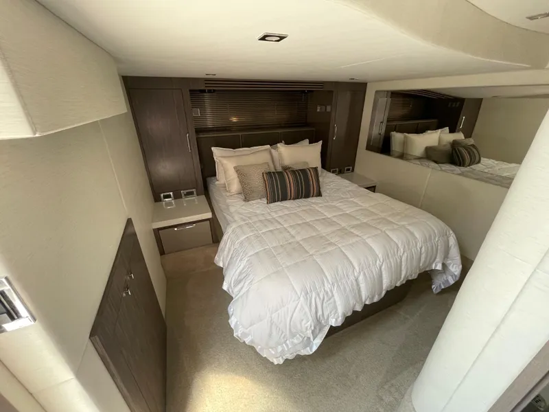 Slide: The Image of Sea Ray Sundancer 510 2018 - 63