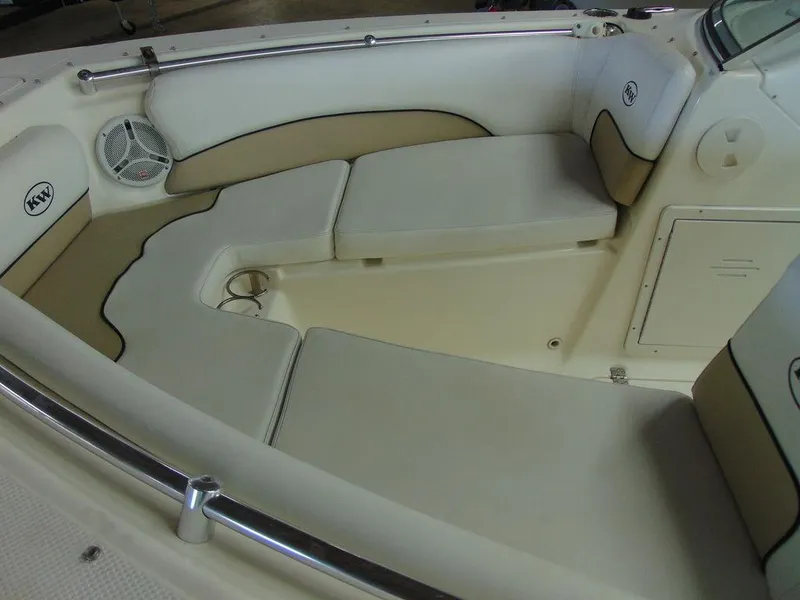 Slide: The Image of Key West 211 Dual Console 2010 - 17